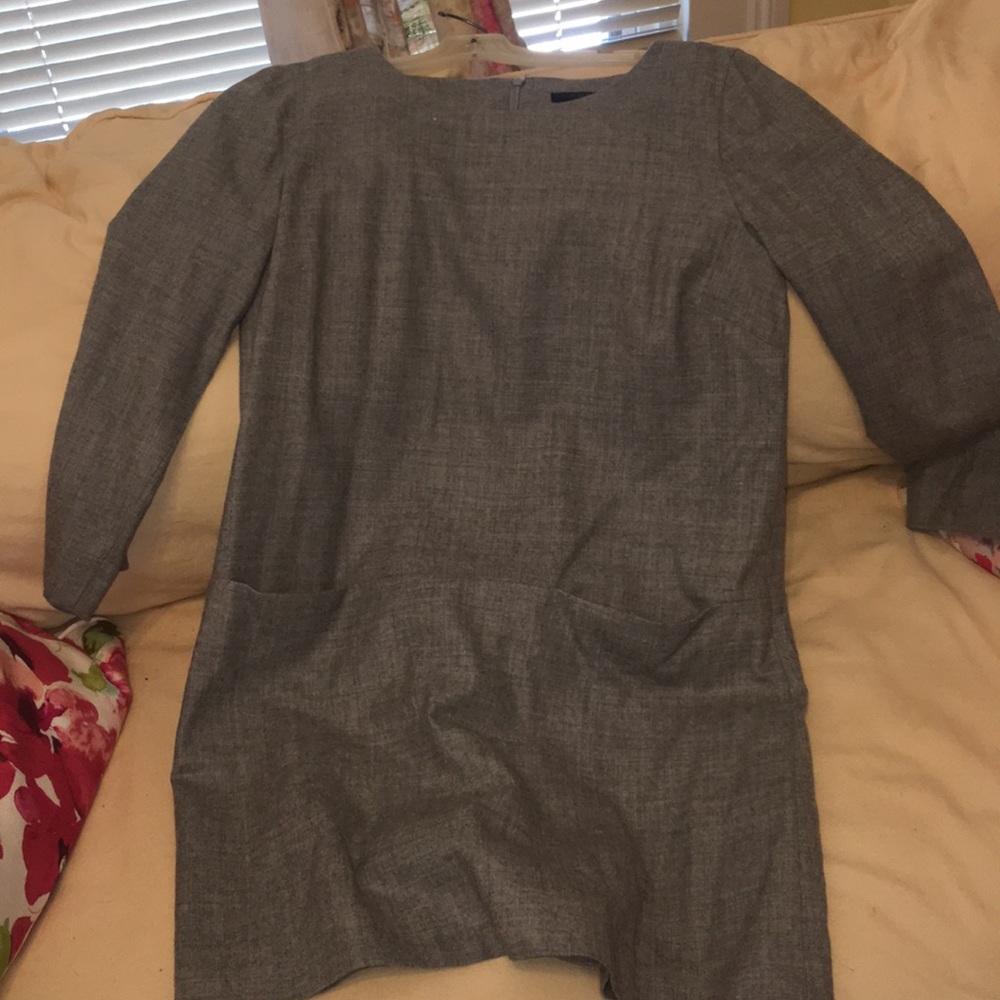 Gray wool dress w front pockets